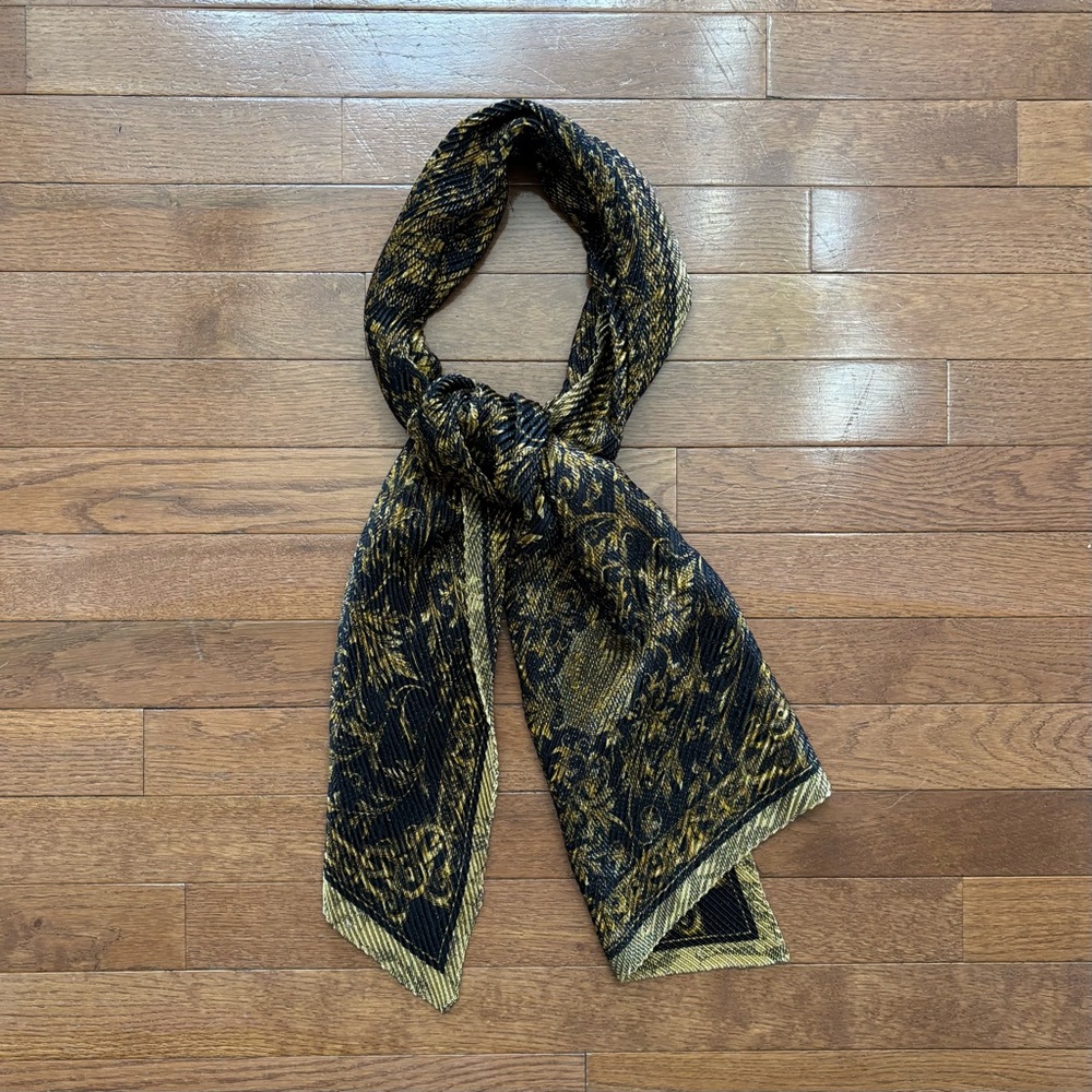 Vintage Textured Black and Gold Scarf